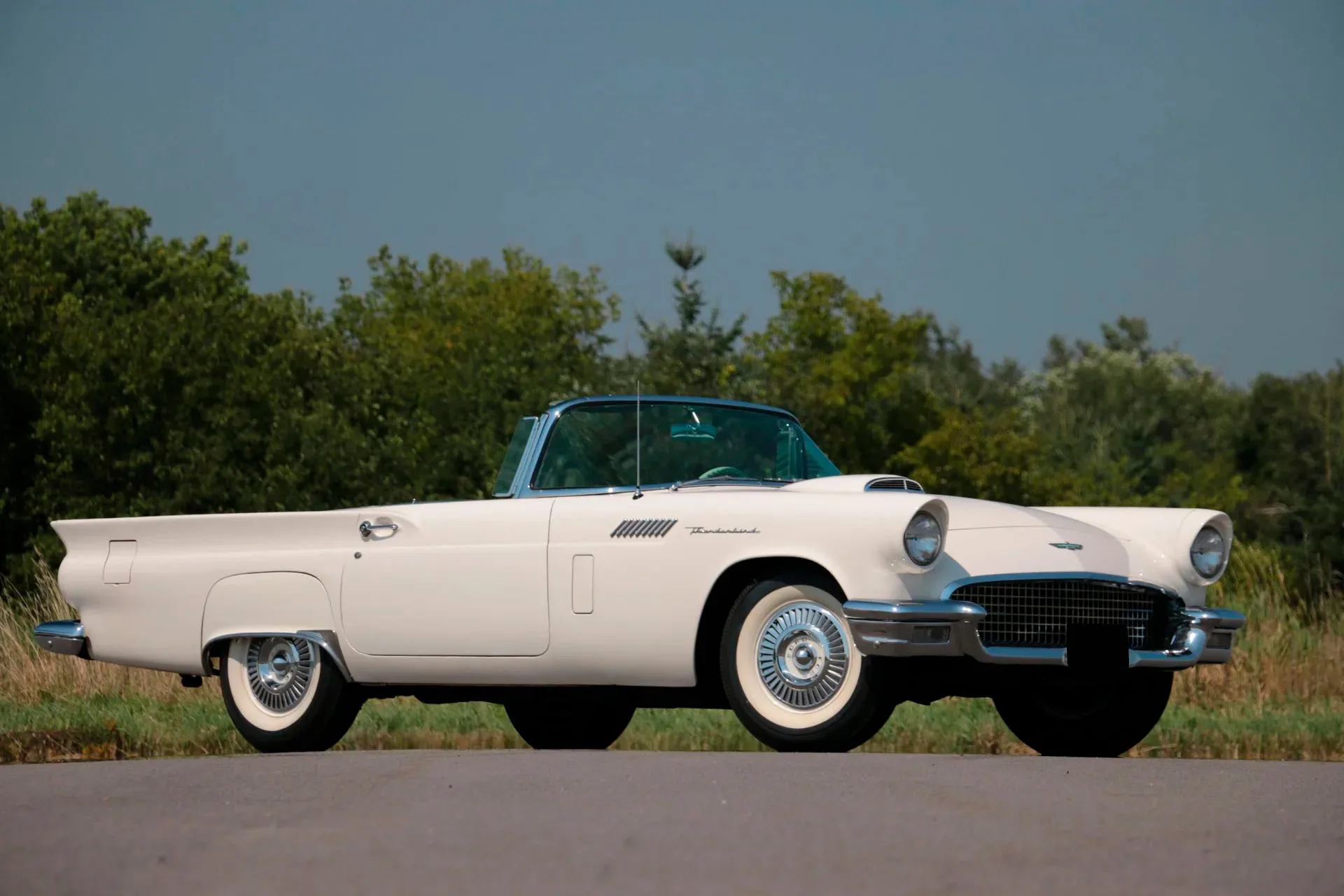 1957 Ford Thunderbird